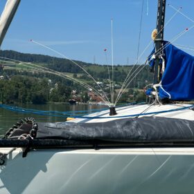 SWI-TEC Seagull Protection: Making Boat Cleanliness Easy: Safeguard your boat effectively from seagull mess. Our easy installation solution ensures a consistently radiant appearance.
