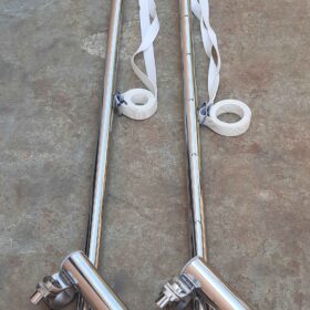 Ganz gleich, ob Sie sich für ein Boot mit Motor oder Segel entscheiden, unser Sonnensegel-System ist die perfekte Lösung für all jene, die im Hafen oder vor Anker einen schattigen Bereich benötigen.